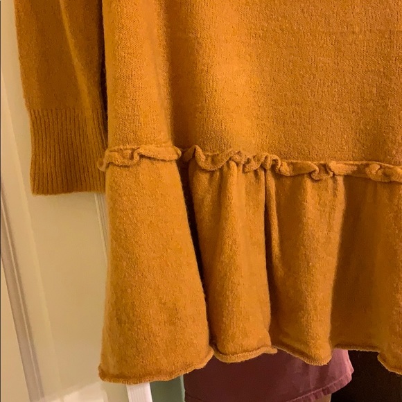 Umgee Mustard/Yellow sweater - Picture 3 of 3